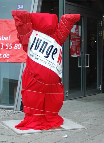 Roter Br, Berlin | 2007Verhllung fr die Rosa-Luxemburg-Konferenz